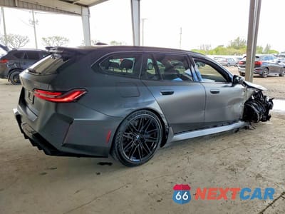 Trzecie zdjęcie samochodu z tyłu: 2026 BMW M5 TOURING VIN:WBS83GV09TCW16447 - miniatura
