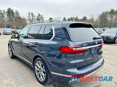 Trzecie zdjęcie samochodu z tyłu: 2020 BMW X7 XDRIVE40I VIN:5UXCW2C04L9B20131 - miniatura