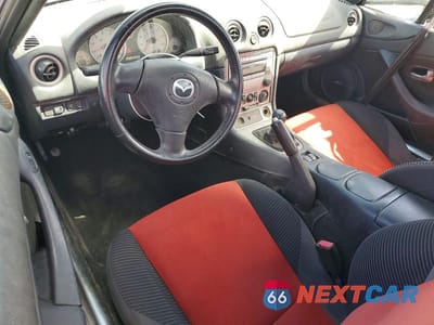 Zdjęcie 8 z 12 samochodu: 2004 MAZDA MX-5 MIATA SPEED VIN:JM1NB354X40409772 - miniatura