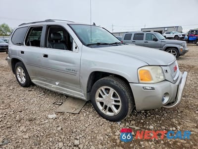 Czwarte zdjęcie samochodu z boku: 2008 GMC ENVOY DENALI VIN:1GKET63MX82167162 - miniatura