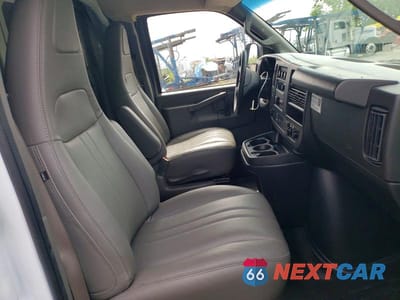 Zdjęcie 11 z 13 samochodu: 2024 CHEV EXPRESS G3500 VIN:1GB0GRFP3R1177884 - miniatura