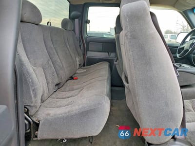 Zdjęcie 10 z 12 samochodu: 2005 CHEVROLET SILVERADO K2500 HEAVY DUTY VIN:1GCHK29U85E312558 - miniatura