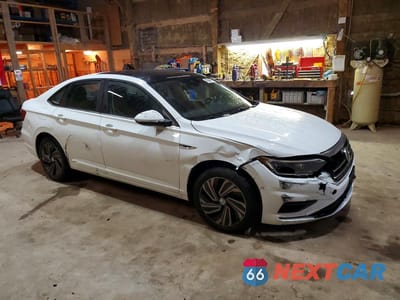 Czwarte zdjęcie samochodu z boku: 2019 VOLKSWAGEN JETTA SEL PREMIUM VIN:3VWG57BU9KM009883 - miniatura