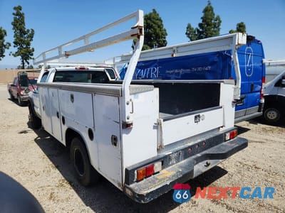 Drugie zdjęcie samochodu z przodu: 2004 GMC NEW SIERRA C3500 VIN:1GDJC34U44E247018 - miniatura