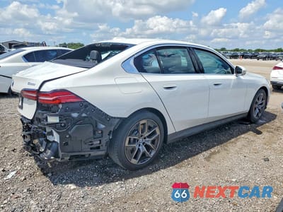 Trzecie zdjęcie samochodu z tyłu: 2026 BMW 530 I VIN:WBA43FJ06TCW26775 - miniatura