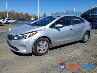 2018 KIA FORTE LX 3KPFK4A74JE219463 - główne zdjęcie licytacji z USA - miniatura