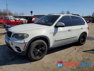 2011 BMW X5 XDRIVE35I 5UXZV4C56BL402127 - główne zdjęcie licytacji z USA - miniatura