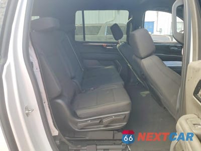 Zdjęcie 11 z 14 samochodu: 2026 CHEVROLET SUBURBAN C1500 LS VIN:1GNS5BKD4TR140033 - miniatura