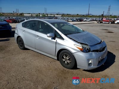 Czwarte zdjęcie samochodu z boku: 2013 TOYOTA PRIUS TWO VIN:JTDKN3DU2D0339079 - miniatura