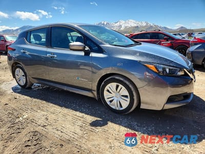 Czwarte zdjęcie samochodu z boku: 2018 NISSAN LEAF S VIN:1N4AZ1CPXJC310249 - miniatura