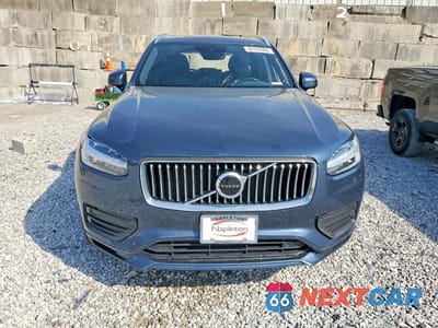 Piąte zdjęcie samochodu w środku: 2020 VOLVO XC90 T5 MOMENTUM VIN:YV4102PK4L1595437 - miniatura
