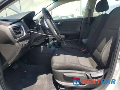 Zdjęcie 7 z 12 samochodu: 2019 KIA RIO S VIN:3KPA24AB6KE223126 - miniatura