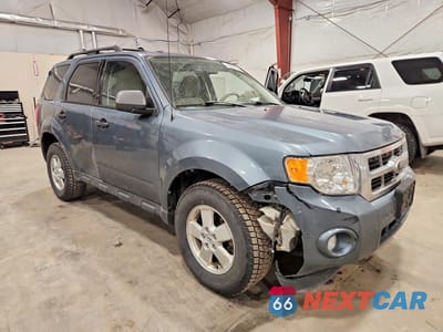 Czwarte zdjęcie samochodu z boku: 2011 FORD ESCAPE XLT VIN:1FMCU0D78BKA18936 - miniatura