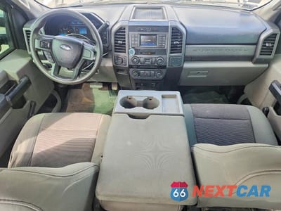 Zdjęcie 8 z 12 samochodu: 2017 FORD F250 SUPER DUTY VIN:1FT7X2B69HED31780 - miniatura