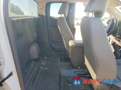 Zdjęcie 10 z 12 samochodu: 2015 GMC CANYON SL VIN:1GTH51EA7F1160777 - miniatura