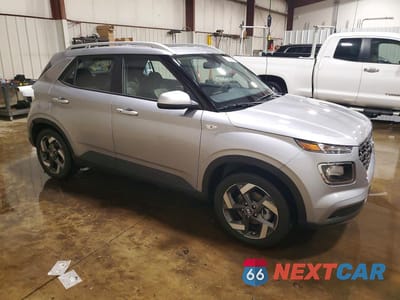 Czwarte zdjęcie samochodu z boku: 2025 HYUNDAI VENUE SEL VIN:KMHRC8A36SU407351 - miniatura