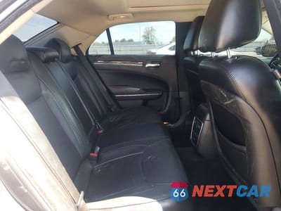 Zdjęcie 10 z 12 samochodu: 2016 CHRYSLER 300C VIN:2C3CCAKG7GH261771 - miniatura