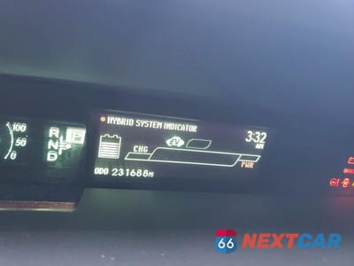 Zdjęcie 9 z 12 samochodu: 2012 TOYOTA PRIUS THREE VIN:JTDKN3DUXC5438895 - miniatura