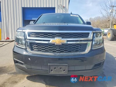 Piąte zdjęcie samochodu w środku: 2018 CHEVROLET SUBURBAN K1500 LT VIN:1GNSKHKC3JR116645 - miniatura