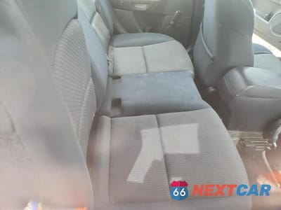 Zdjęcie 10 z 12 samochodu: 2004 MAZDA 3 I VIN:JM1BK12F441126825 - miniatura