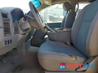 Zdjęcie 7 z 11 samochodu: 2005 NISSAN TITAN XE VIN:1N6AA07AX5N513649 - miniatura