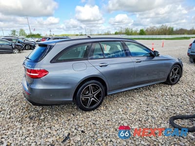 Trzecie zdjęcie samochodu z tyłu: 2019 MERCEDES-BENZ E 450 4MATIC VIN:WDDZH6JB2KA585489 - miniatura