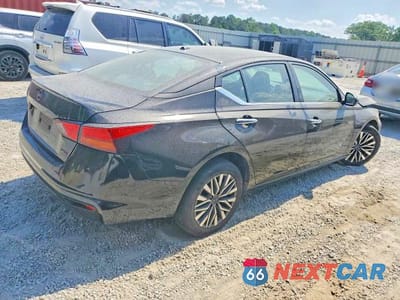 Trzecie zdjęcie samochodu z tyłu: 2025 NISSAN ALTIMA SV VIN:1N4BL4DW7SN321860 - miniatura
