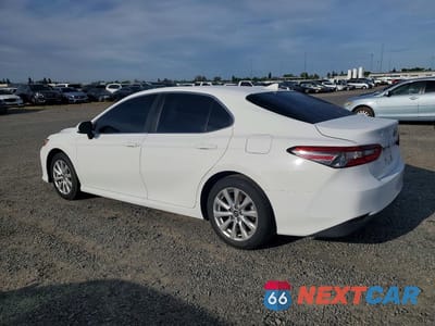 Drugie zdjęcie samochodu z przodu: 2020 TOYOTA CAMRY LE VIN:4T1C11AK7LU994414 - miniatura