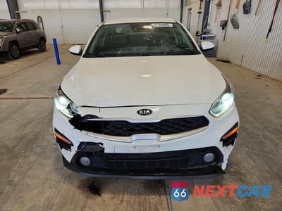 Piąte zdjęcie samochodu w środku: 2020 KIA FORTE LXS VIN:3KPF24AD9LE153582 - miniatura