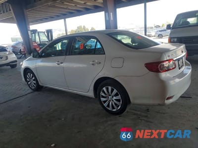 Drugie zdjęcie samochodu z przodu: 2013 TOYOTA COROLLA LE VIN:2T1BU4EE7DC991024 - miniatura