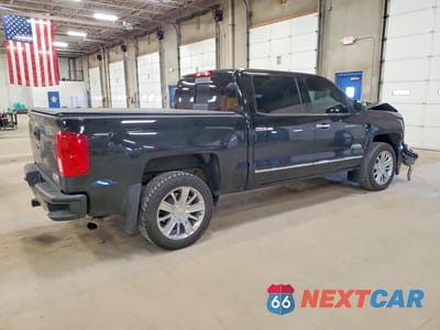 Trzecie zdjęcie samochodu z tyłu: 2018 CHEVROLET SILVERADO K1500 HIGH COUNTRY VIN:3GCUKTEC9JG508125 - miniatura