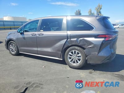 Drugie zdjęcie samochodu z przodu: 2022 TOYOTA SIENNA LE VIN:5TDKRKEC0NS101718 - miniatura