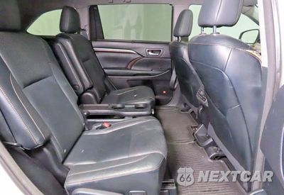 Zdjęcie 6 z 10 samochodu: 2015 TOYOTA HIGHLANDER LIMITED PLATINUM VIN:5TDDKRFH0FS175061 - miniatura