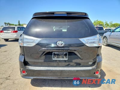 Zdjęcie 6 z 13 samochodu: 2017 TOYOTA SIENNA SE VIN:5TDXZ3DCXHS801392 - miniatura