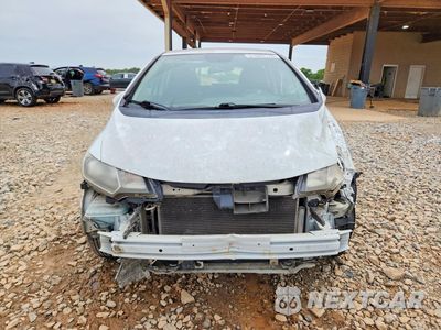 Piąte zdjęcie samochodu w środku: 2016 HONDA FIT LX VIN:JHMGK5H57GS014349 - miniatura