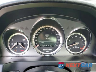 Zdjęcie 9 z 12 samochodu: 2010 MERCEDES-BENZ C 63 AMG VIN:WDDGF7HB6AF450252 - miniatura