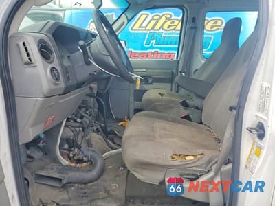 Zdjęcie 7 z 11 samochodu: 2013 FORD ECONOLINE - BOX TRUCK VIN:1FTNE2EW6DDA46608 - miniatura