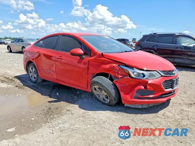 Czwarte zdjęcie samochodu z boku: 2017 CHEVROLET CRUZE LS VIN:3G1BC5SM9HS531840 - miniatura