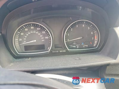 Zdjęcie 9 z 12 samochodu: 2005 BMW X3 2.5I VIN:WBXPA73445WC48359 - miniatura