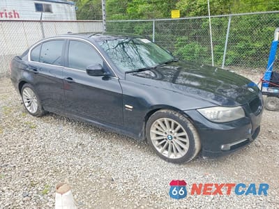 Czwarte zdjęcie samochodu z boku: 2011 BMW 335 XI VIN:WBAPL5C58BA918969 - miniatura