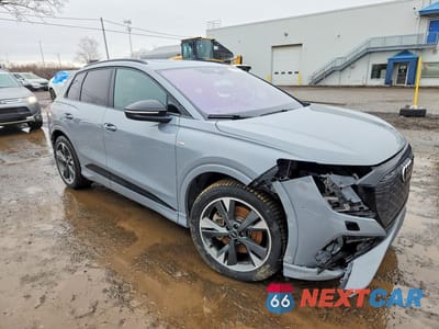 Czwarte zdjęcie samochodu z boku: 2024 AUDI Q4 E-TRON PREMIUM VIN:WA1KUAFZ0RP047200 - miniatura