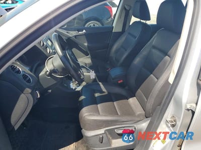 Zdjęcie 7 z 12 samochodu: 2016 VOLKSWAGEN TIGUAN S VIN:WVGAV7AX0GW502505 - miniatura