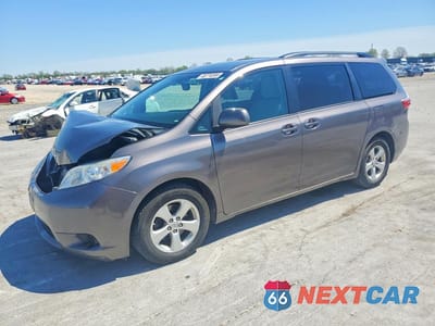 2016 TOYOTA SIENNA LE 8-PASSENGER 5TDKK3DC6GS699022 - główne zdjęcie licytacji z USA - miniatura