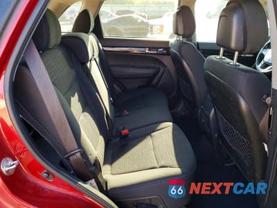 Zdjęcie 11 z 12 samochodu: 2014 KIA SORENTO LX VIN:5XYKTCA68EG549581 - miniatura