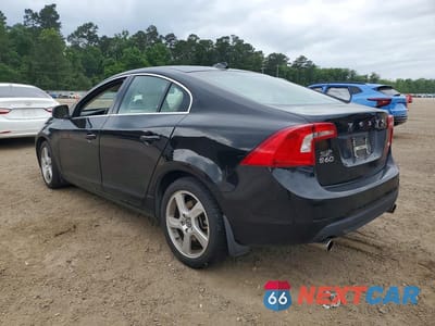 Drugie zdjęcie samochodu z przodu: 2013 VOLVO S60 T5 VIN:YV1612FS0D2222635 - miniatura