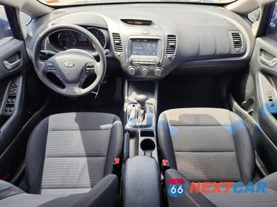 Zdjęcie 8 z 12 samochodu: 2018 KIA FORTE LX VIN:3KPFL4A76JE247598 - miniatura