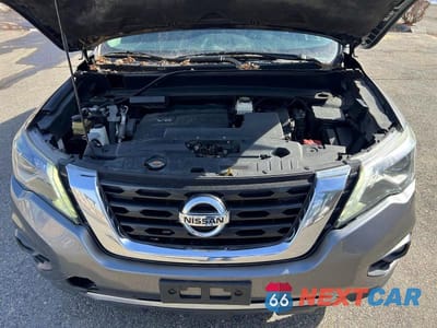 Zdjęcie 7 z 10 samochodu: 2017 NISSAN PATHFINDER SV VIN:5N1DR2MM2HC664175 - miniatura