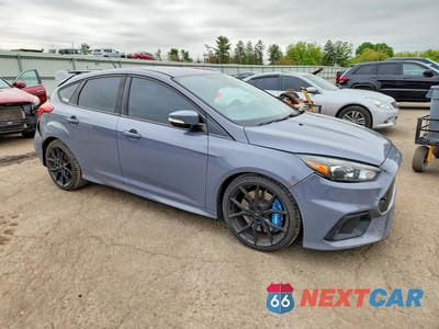 Czwarte zdjęcie samochodu z boku: 2016 FORD FOCUS RS VIN:WF0DP3TH2G4117594 - miniatura