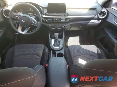 Zdjęcie 8 z 12 samochodu: 2024 KIA FORTE LXS VIN:3KPF24AD8RE706151 - miniatura