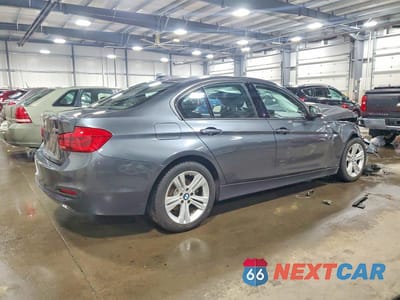 Trzecie zdjęcie samochodu z tyłu: 2016 BMW 328 XI SULEV VIN:WBA8E3G55GNU05496 - miniatura
